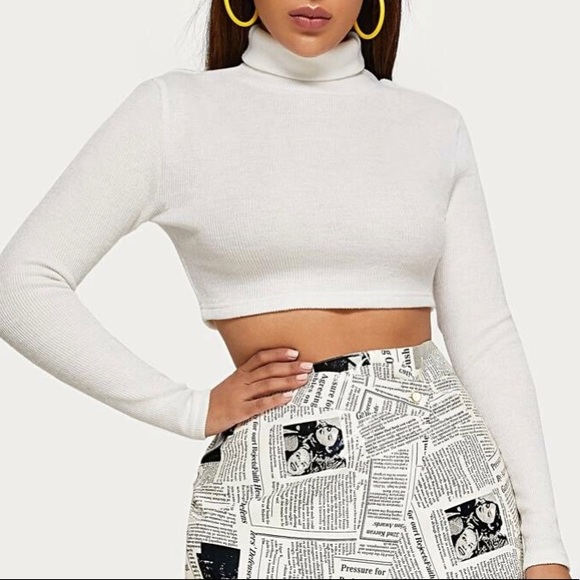 Ribbed Crop Turtleneck 2 for 20 💥 - Picture 2 of 2